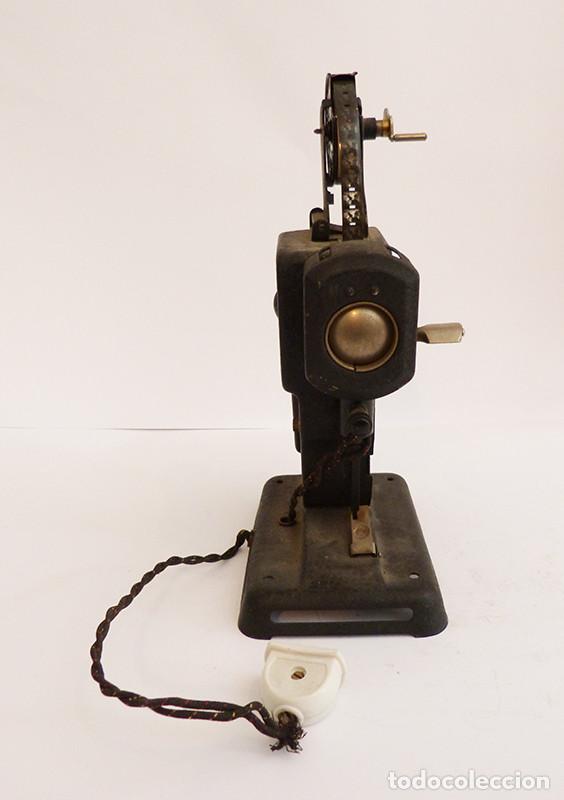 Antig&uuml;edades: Proyector Path&eacute; Kid - Foto 4