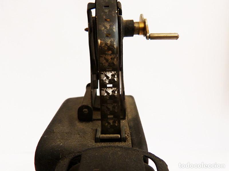 Antig&uuml;edades: Proyector Path&eacute; Kid - Foto 8