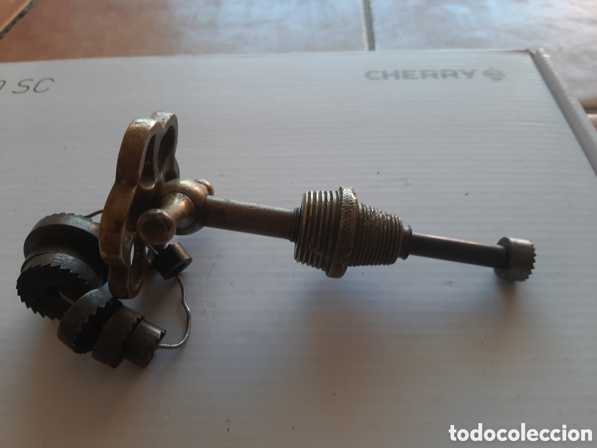 Antig&uuml;edades: FRESADORA HERRAMIENTA BRONCE CON 7 CABEZALES. ref AL - Foto 3