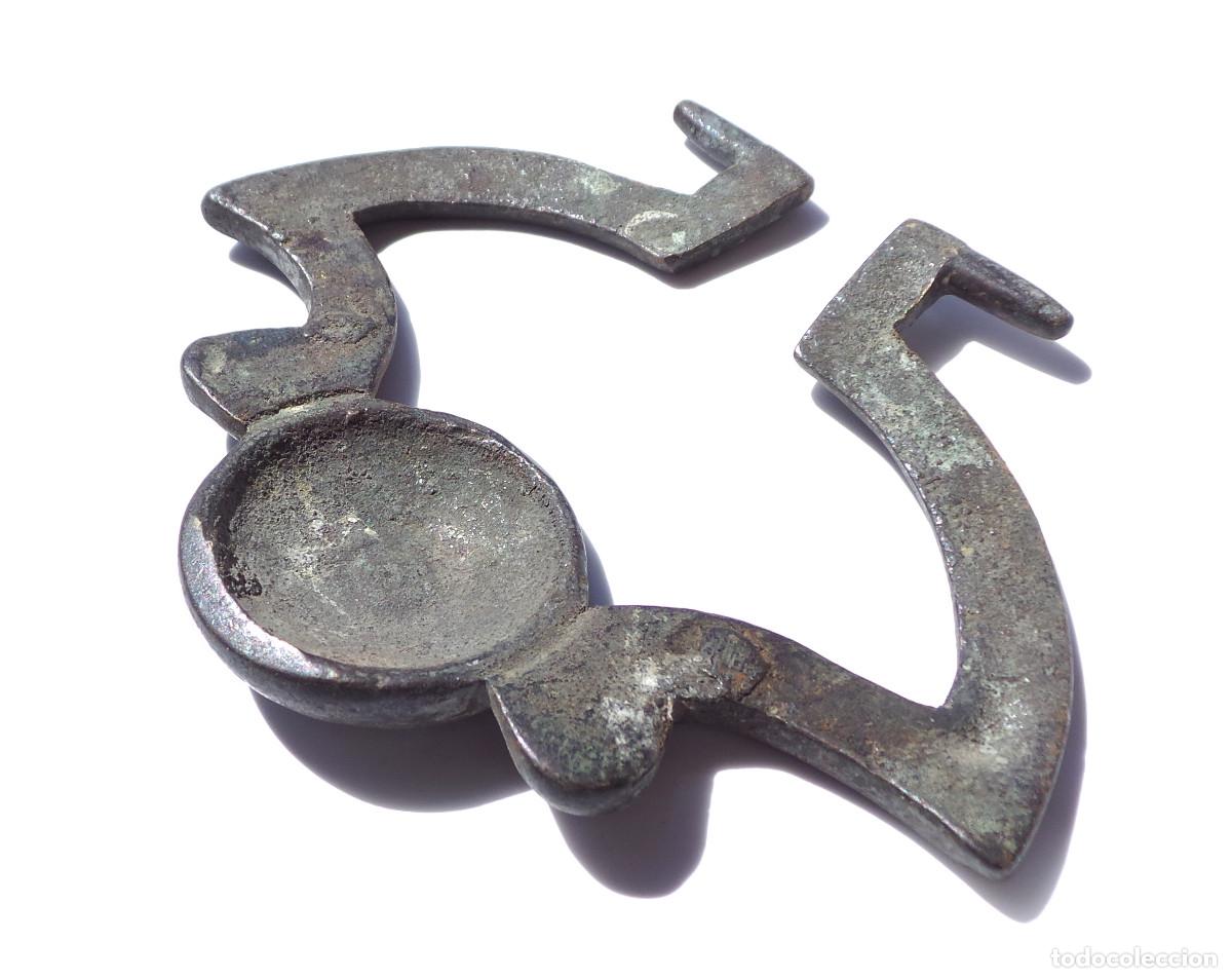 Antig&uuml;edades: ALDABA, ASA DE CALDERO EN BRONCE. 12,5X9,5. - Foto 3