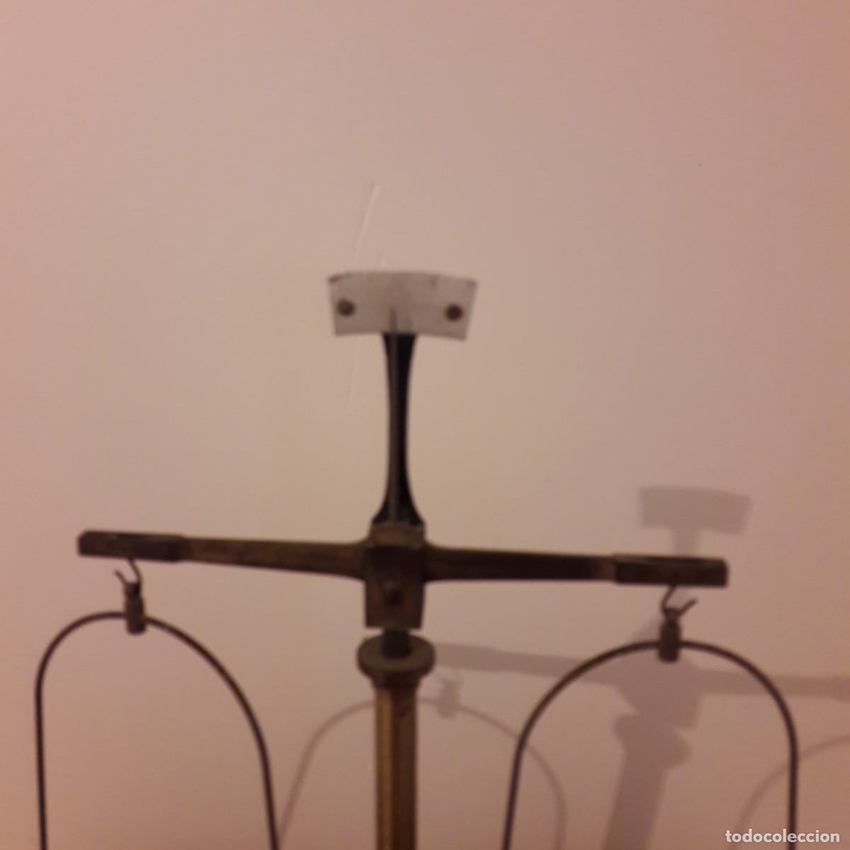Antig&uuml;edades: Balanza caja de madera - Foto 2