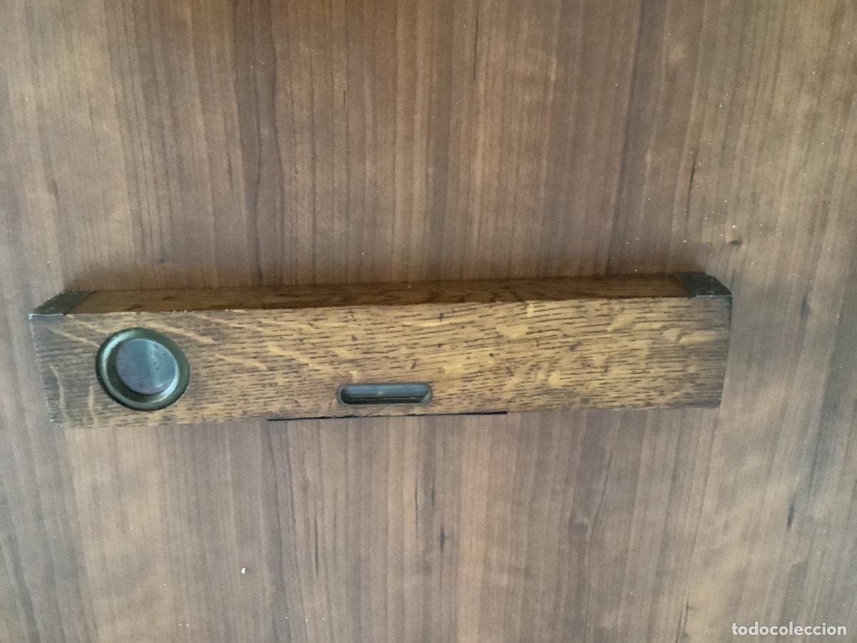 Antig&uuml;edades: NIVEL VINTAGE DE MADERA - Foto 2