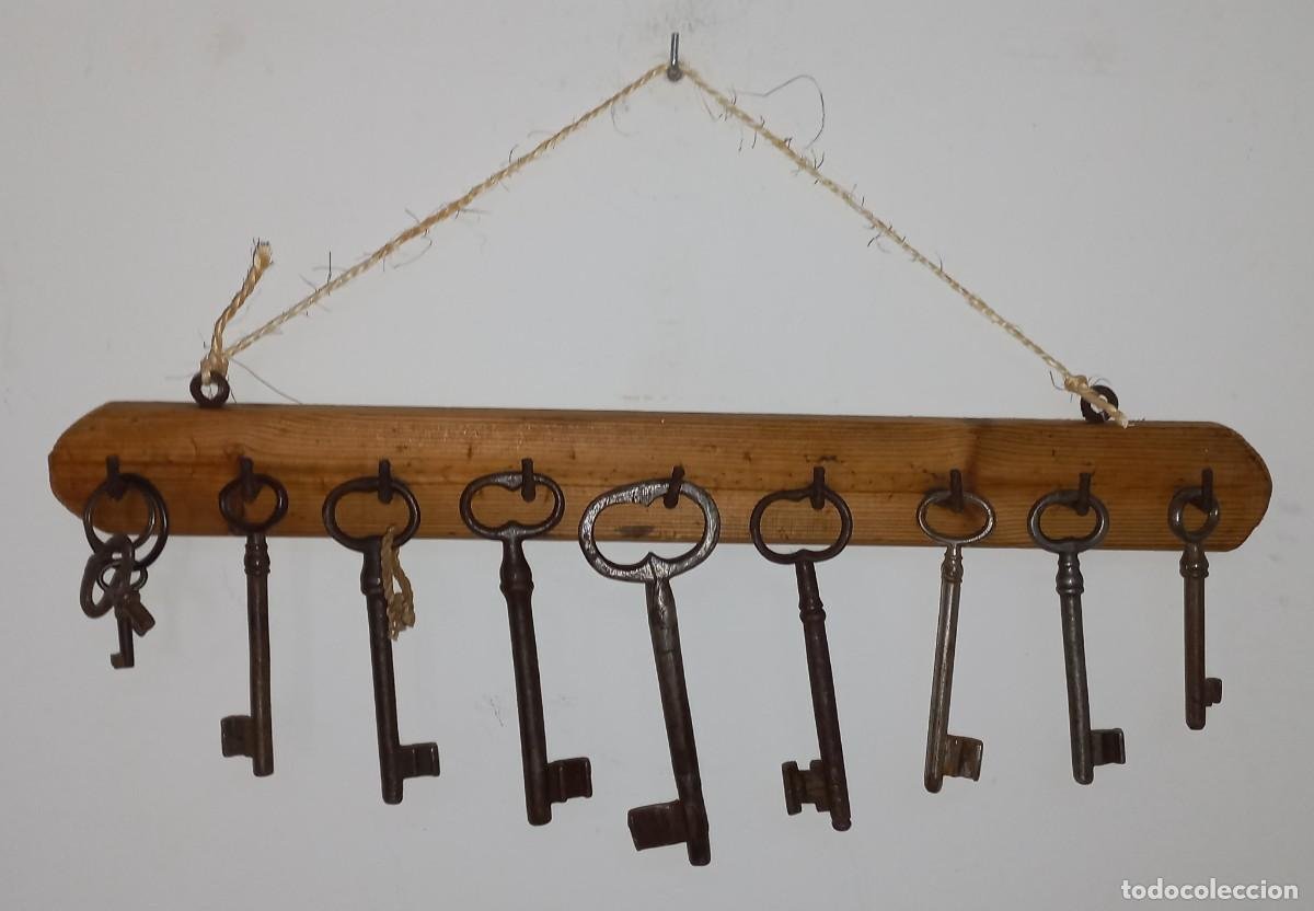 colgador para llaves de madera recuperada con g - Compra venta en  todocoleccion