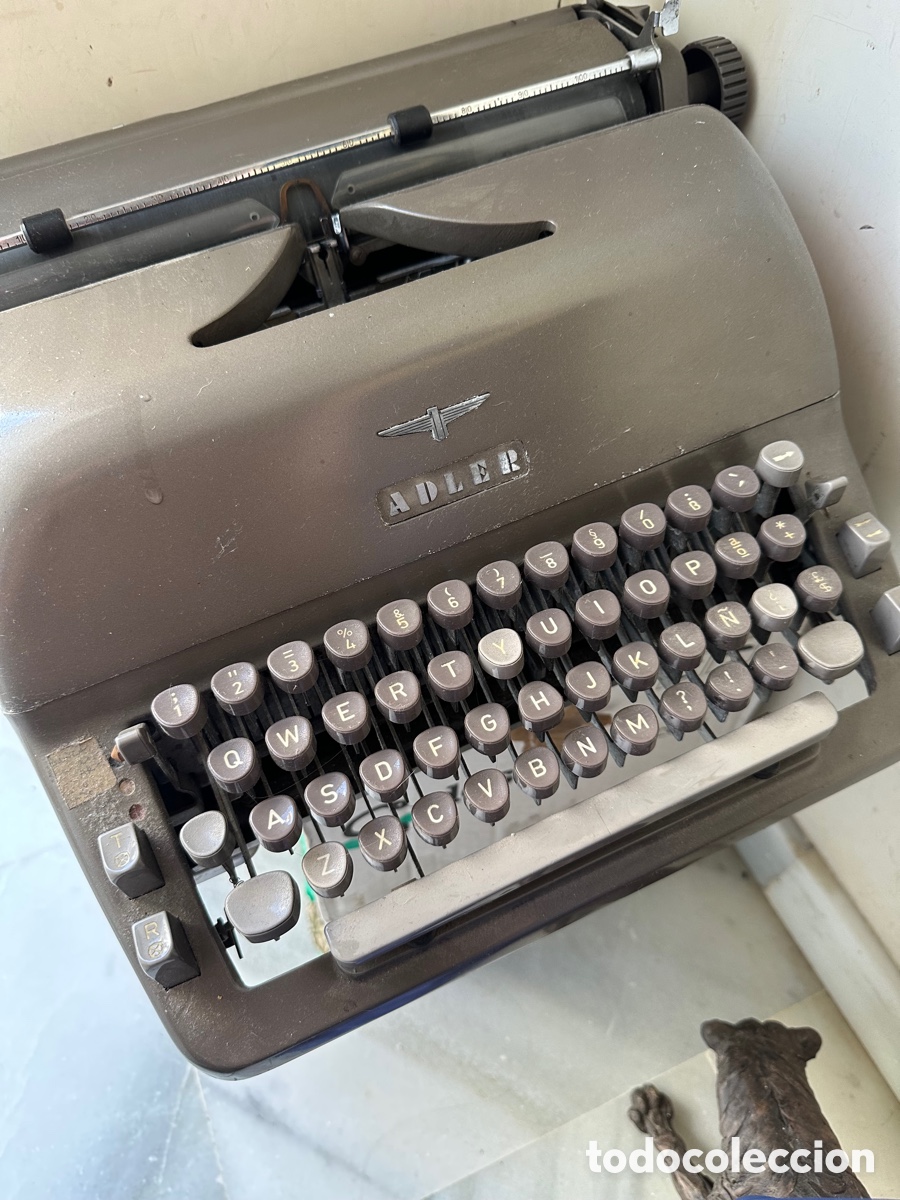Antig&uuml;edades: M&aacute;quina de escribir adler - Foto 2
