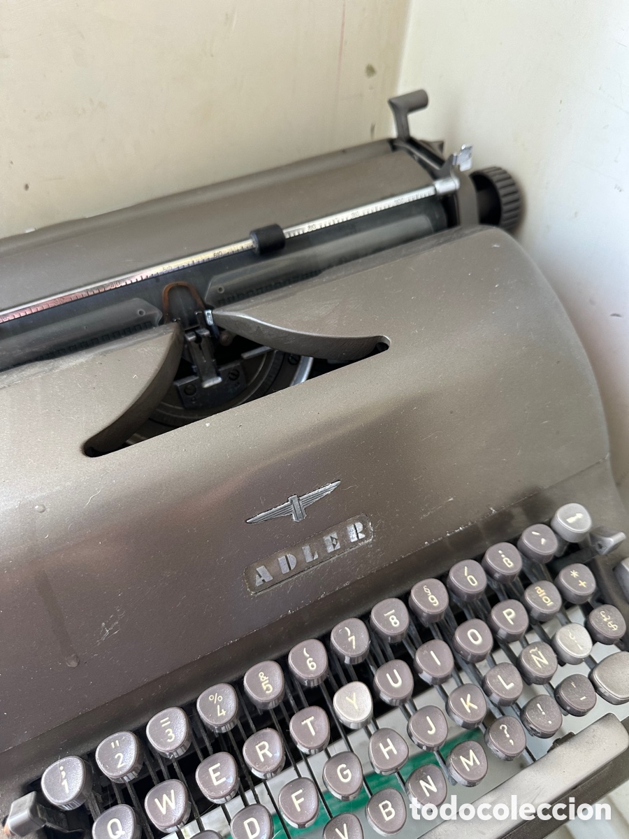 Antig&uuml;edades: M&aacute;quina de escribir adler - Foto 4