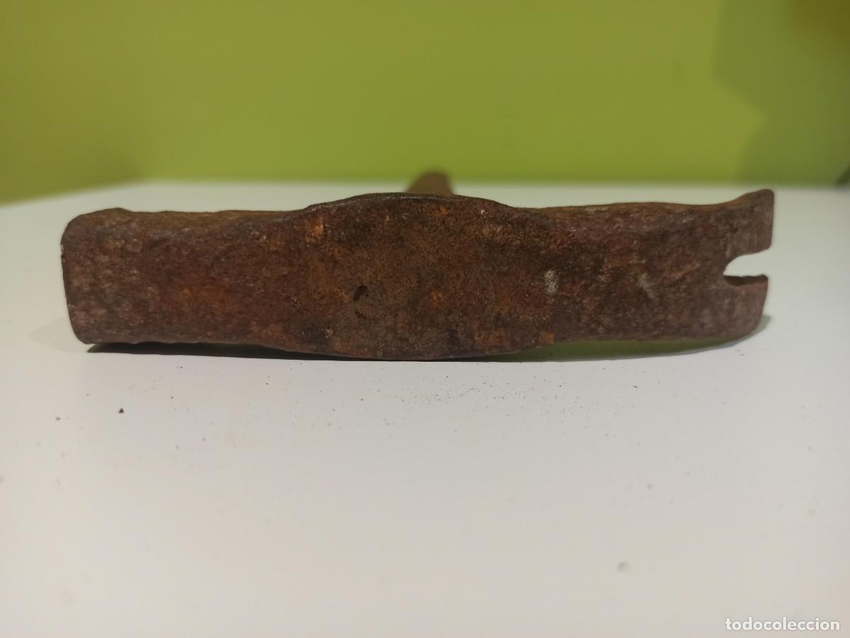 Antig&uuml;edades: Martillo encofrador antiguo de hierro - Foto 5