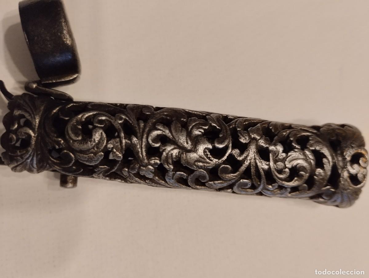 Antig&uuml;edades: Estuche antiguo hierro forjado - Foto 2