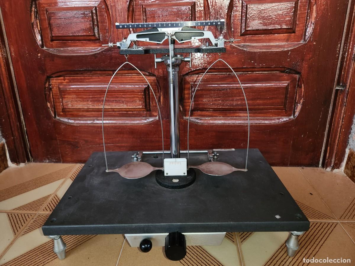 Antig&uuml;edades: B&aacute;scula de precision - Foto 1
