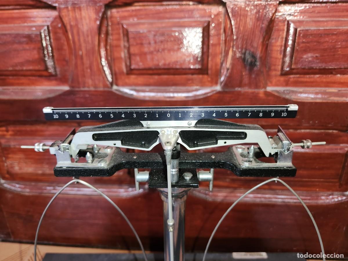 Antig&uuml;edades: B&aacute;scula de precision - Foto 2