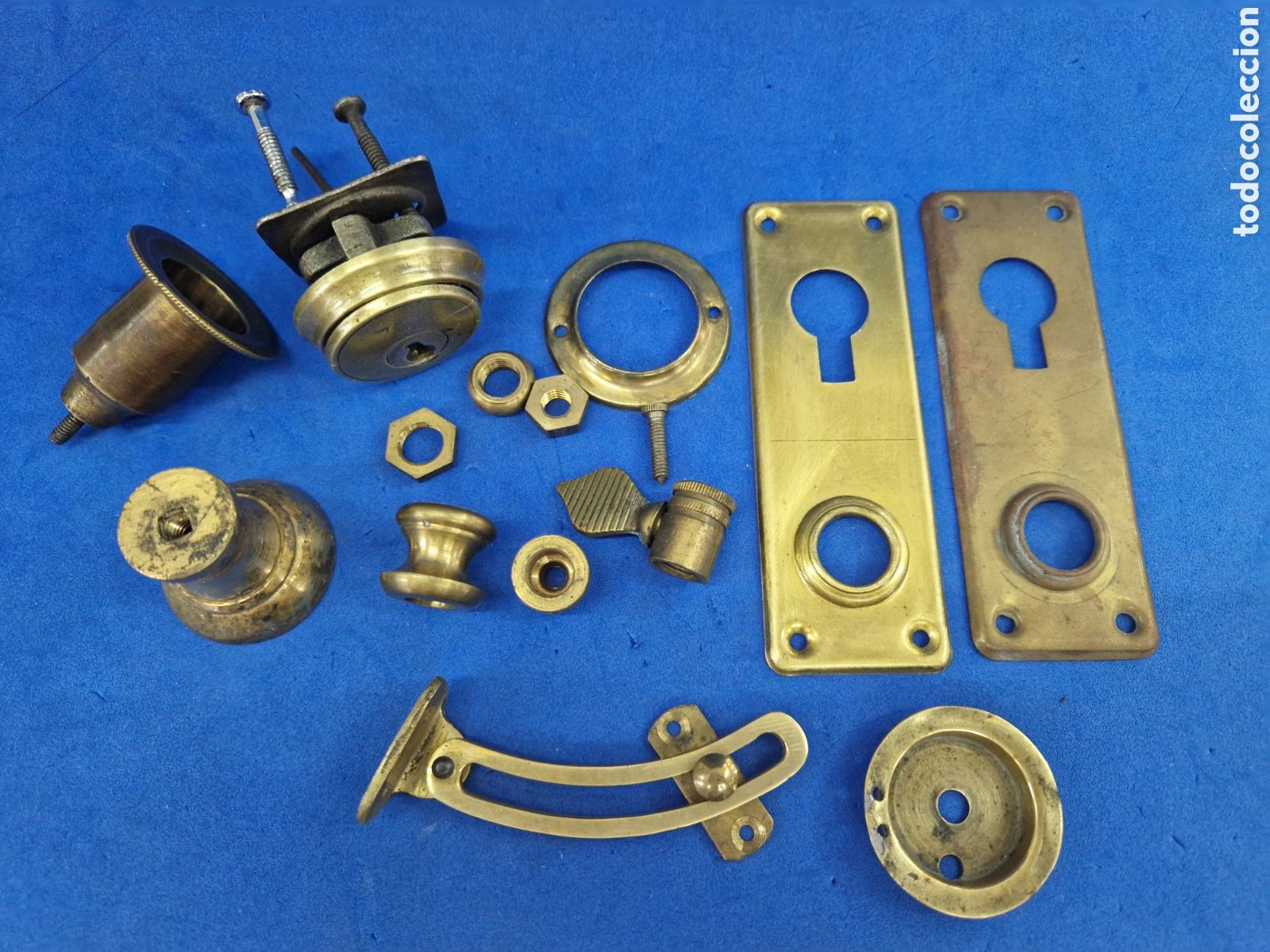 Antig&uuml;edades: Lote 15 piezas de bronce surtidas - Foto 1