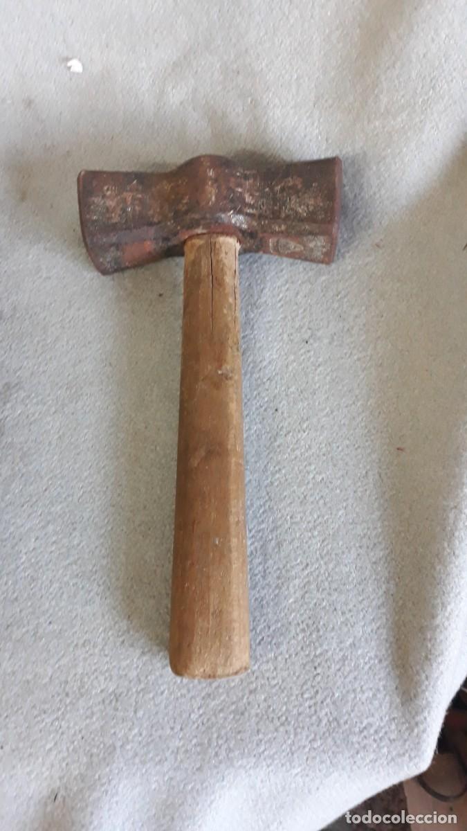 Antig&uuml;edades: Martillo maceta 13 cm ancho y 24,5 cm largo con el mango. - Foto 1