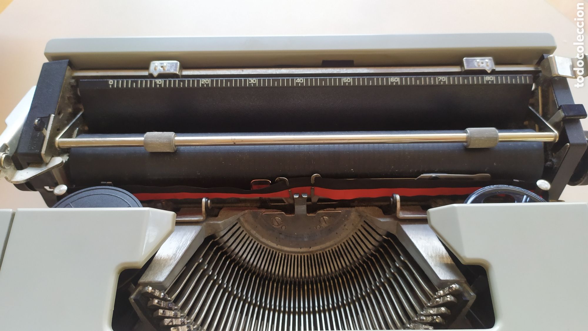 Antig&uuml;edades: M&aacute;quina de escribir Olivetti Dura - Foto 3