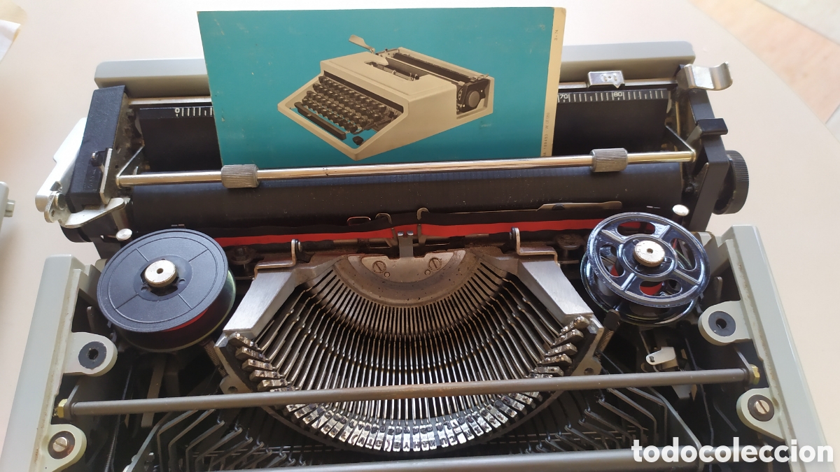 Antig&uuml;edades: M&aacute;quina de escribir Olivetti Dura - Foto 5