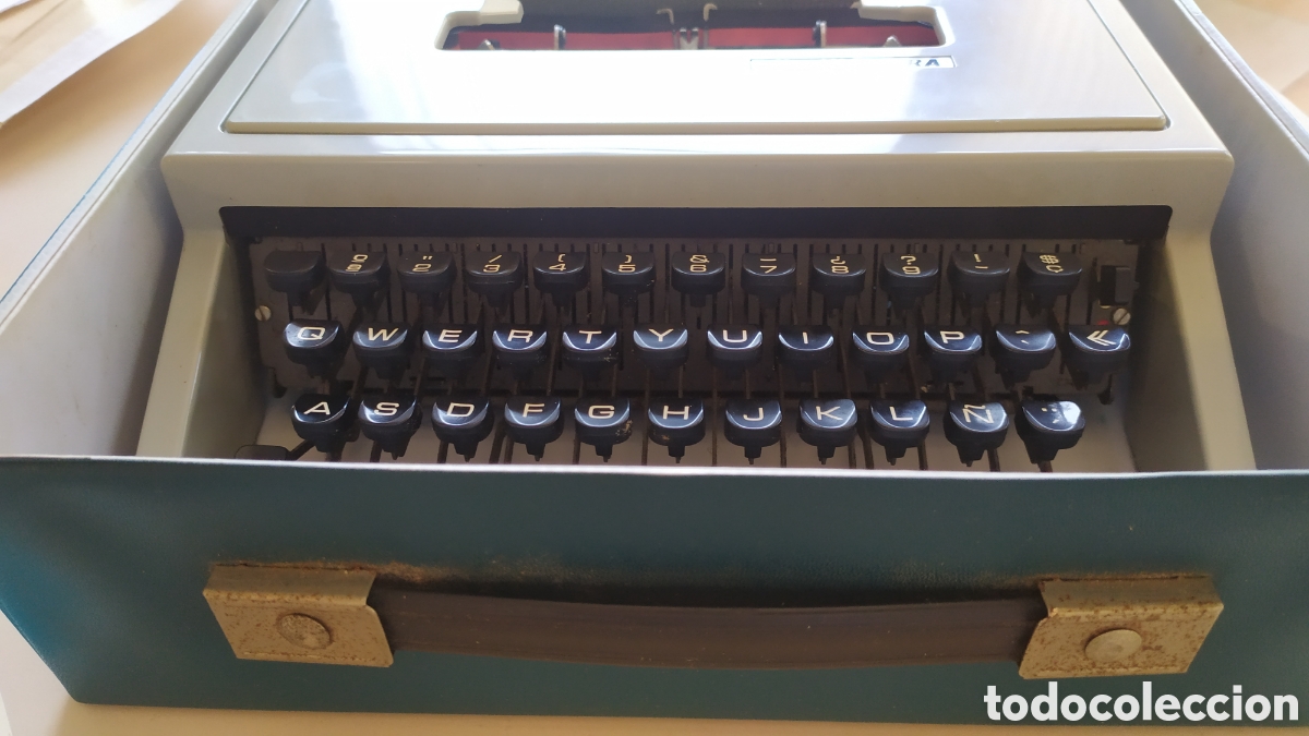 Antig&uuml;edades: M&aacute;quina de escribir Olivetti Dura - Foto 7