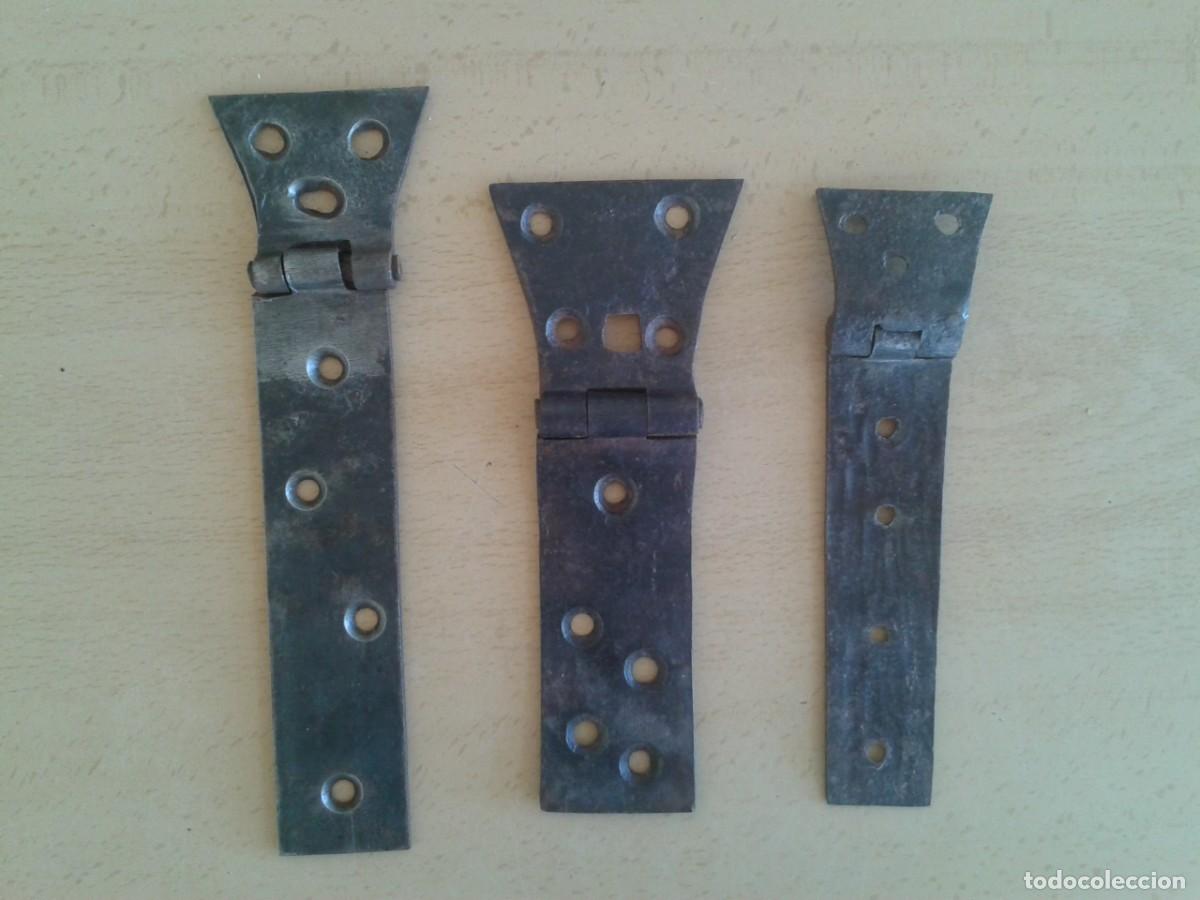 Antig&uuml;edades: 3 BISAGRAS ANTIGUAS DIFERENTES - Foto 1