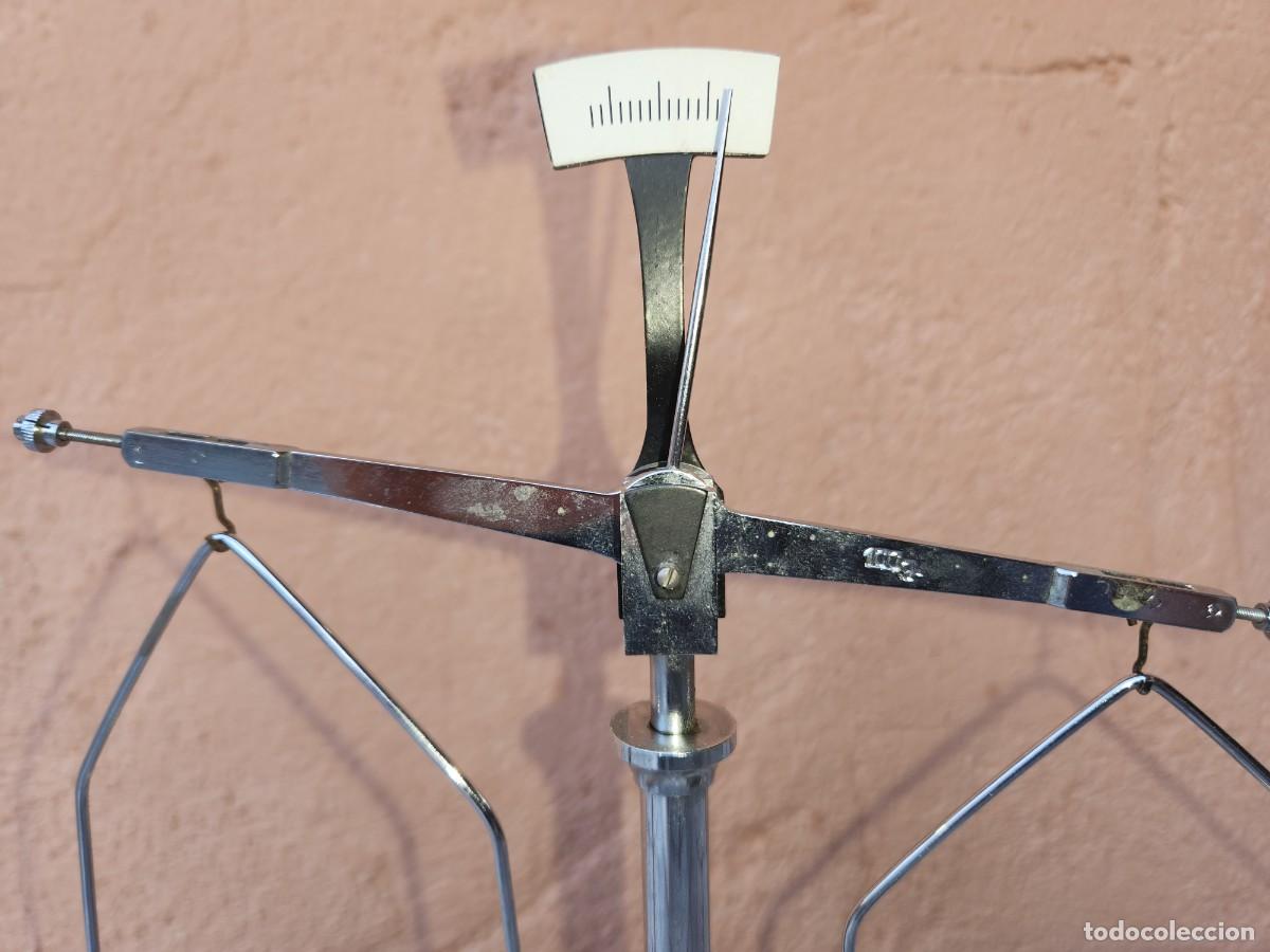 Antig&uuml;edades: Balanza precision cobos - Foto 3