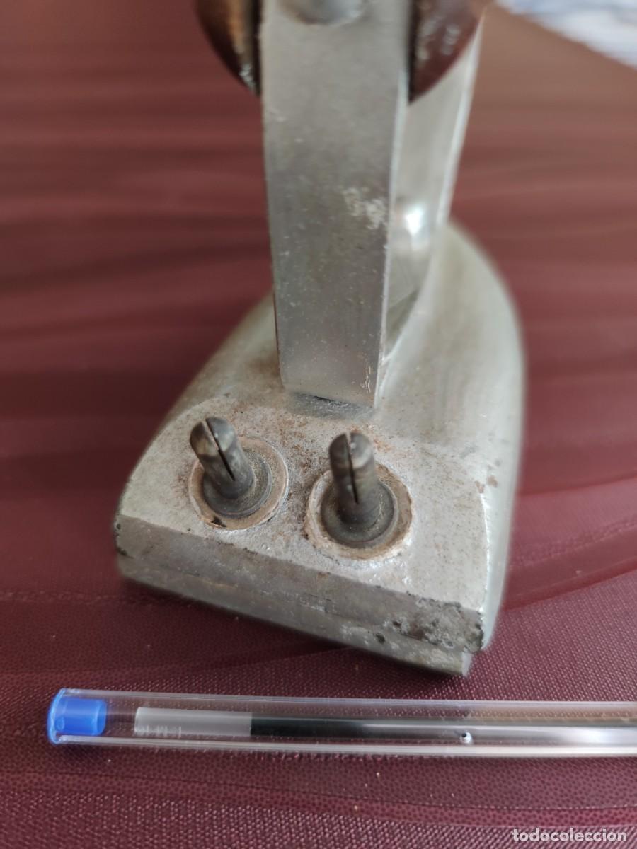 Antig&uuml;edades: Antigua Plancha Marca Edermann, Pesa Un kilo Doscientos. - Foto 5