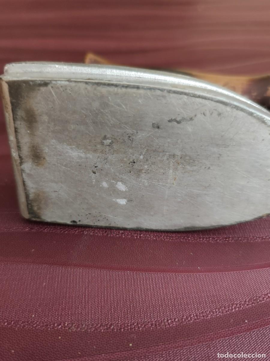 Antig&uuml;edades: Antigua Plancha Marca Edermann, Pesa Un kilo Doscientos. - Foto 10