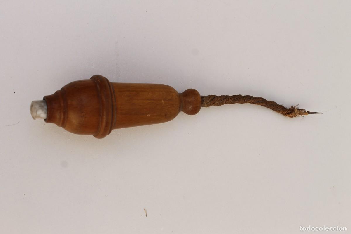 Antig&uuml;edades: INTERUPTOR DE PERA EN MADERA - Foto 1