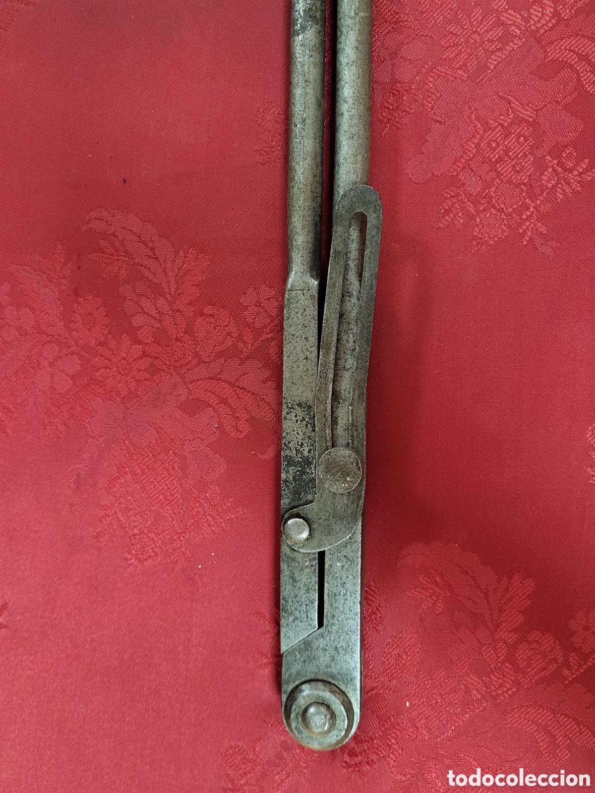 Antig&uuml;edades: COMPAS PROFESIONAL DE BISAGRA DE PUNTAS. 40CM - Foto 4