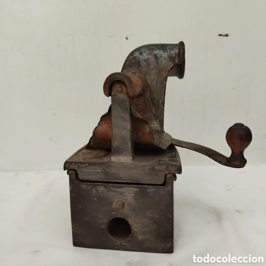 Antig&uuml;edades: Plancha de carb&oacute;n - Foto 13