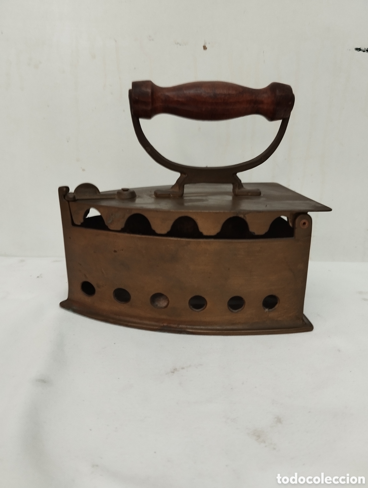 Antig&uuml;edades: Plancha de carb&oacute;n de bronce - Foto 5