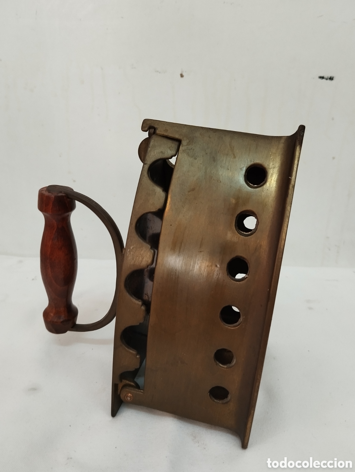 Antig&uuml;edades: Plancha de carb&oacute;n de bronce - Foto 15
