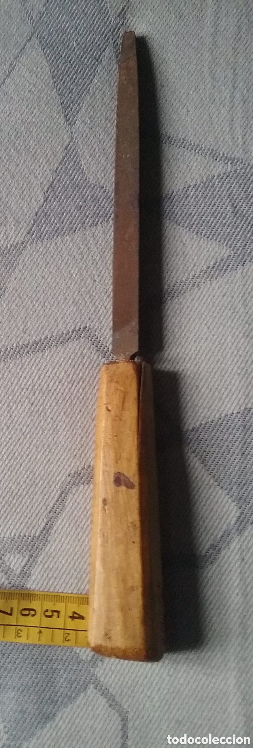 Antig&uuml;edades: ANTIGUA LIMA CARPINTERO.TRIANGULAR.MANGO DE MADERA. - Foto 4