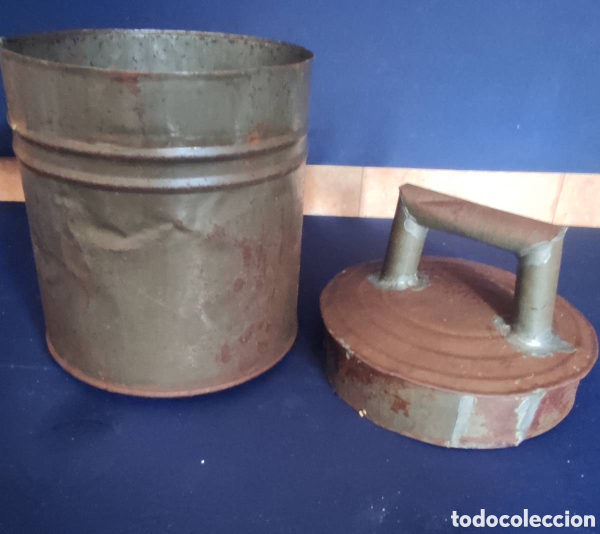Antig&uuml;edades: ANTIGUA HELADERA HOJALATA - Foto 1