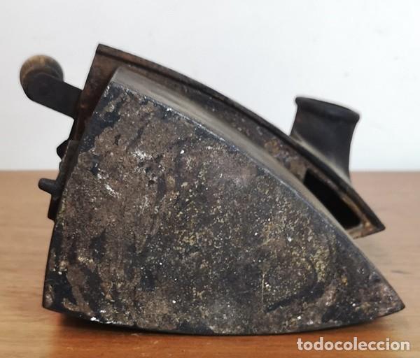 Antig&uuml;edades: Antigua Plancha Modelo Drag&oacute;n - Foto 6
