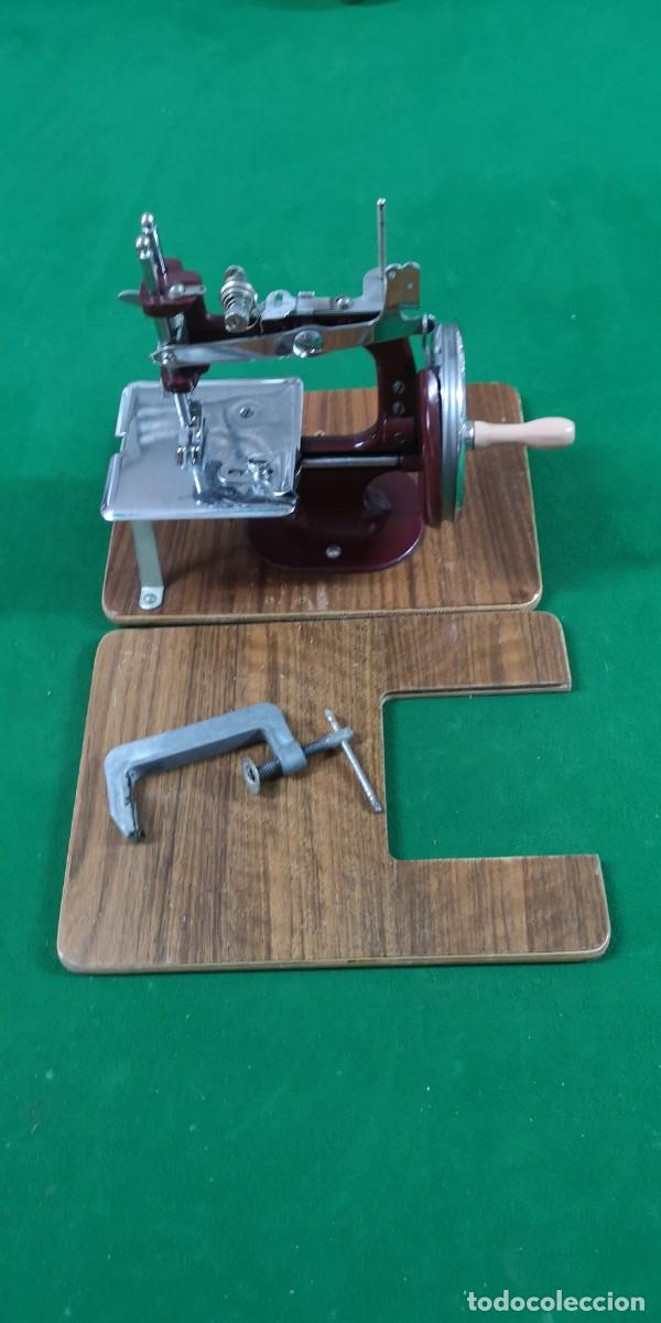Antig&uuml;edades: MAQUINA COSER MINI REF. MCPM8658 - Foto 3