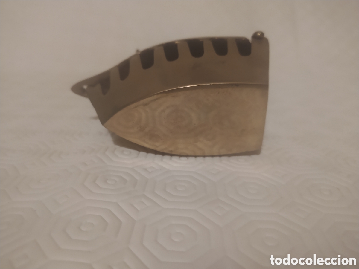 Antig&uuml;edades: Plancha carb&oacute;n de bronce - Foto 2