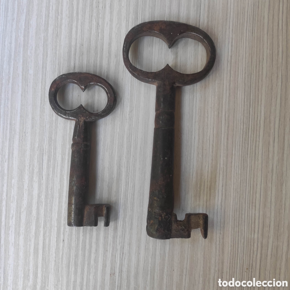 Antig&uuml;edades: ANTIGUAS LLAVES CABEZA BUHO - Foto 1