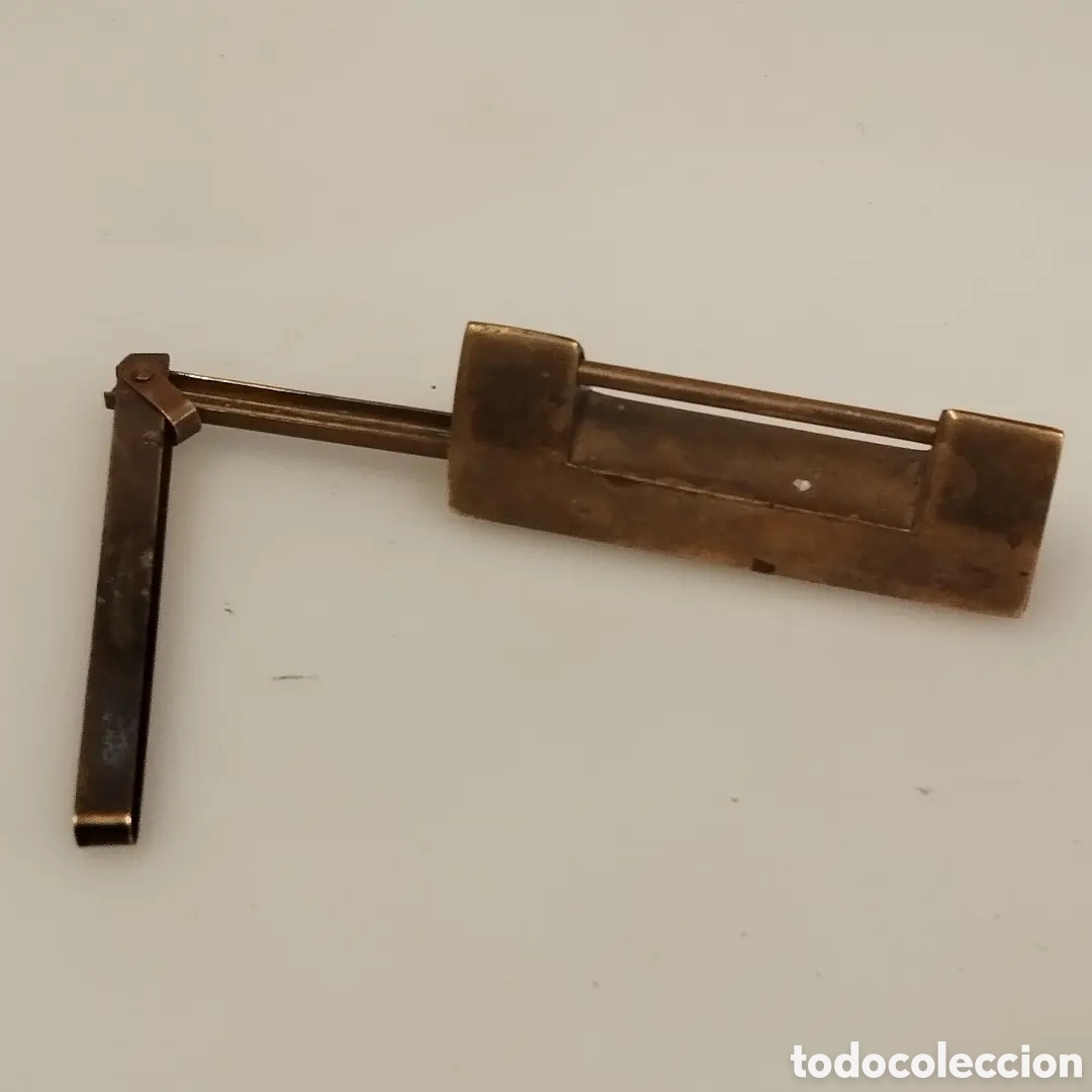 Antig&uuml;edades: Antiguo candado chino S.XIX - Foto 1