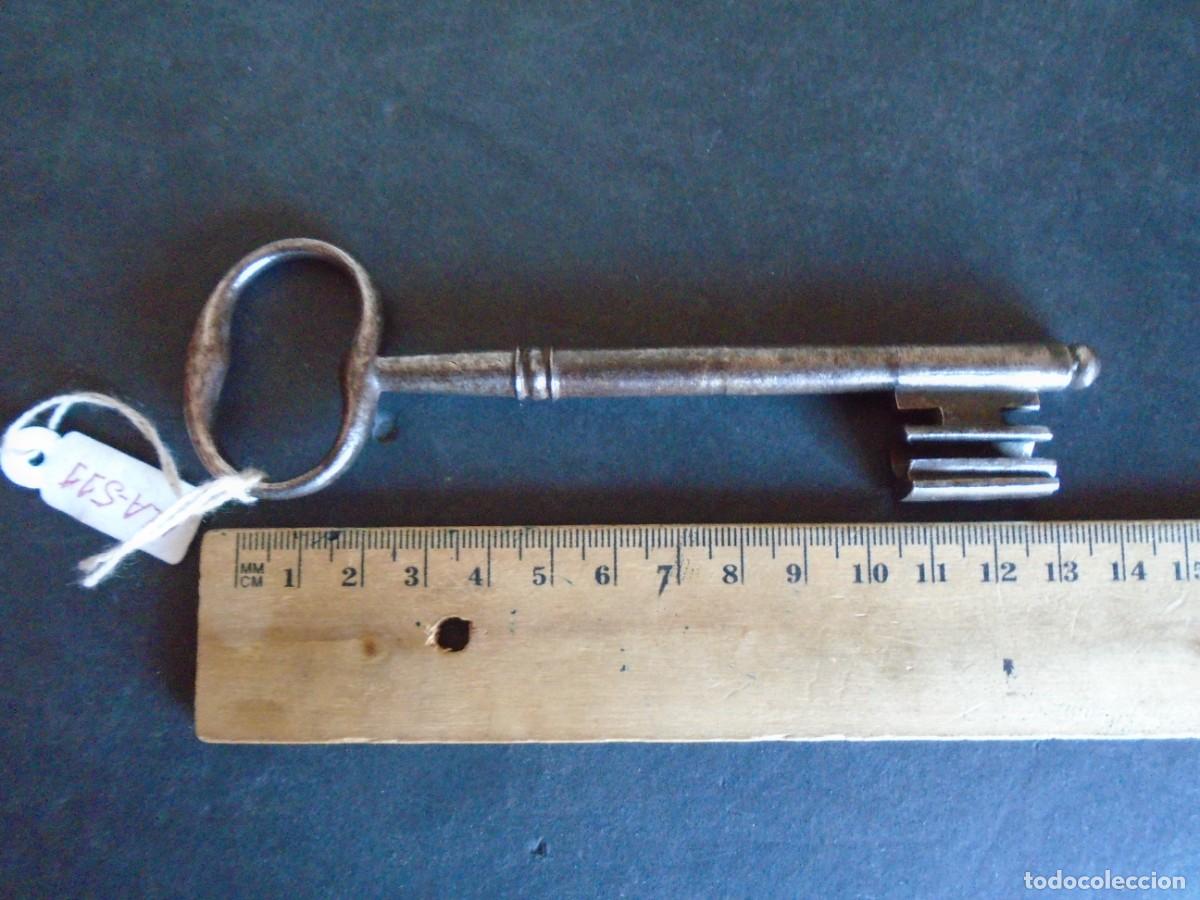 Antig&uuml;edades: (LLA-511)LLAVE DE FORJA - Foto 2