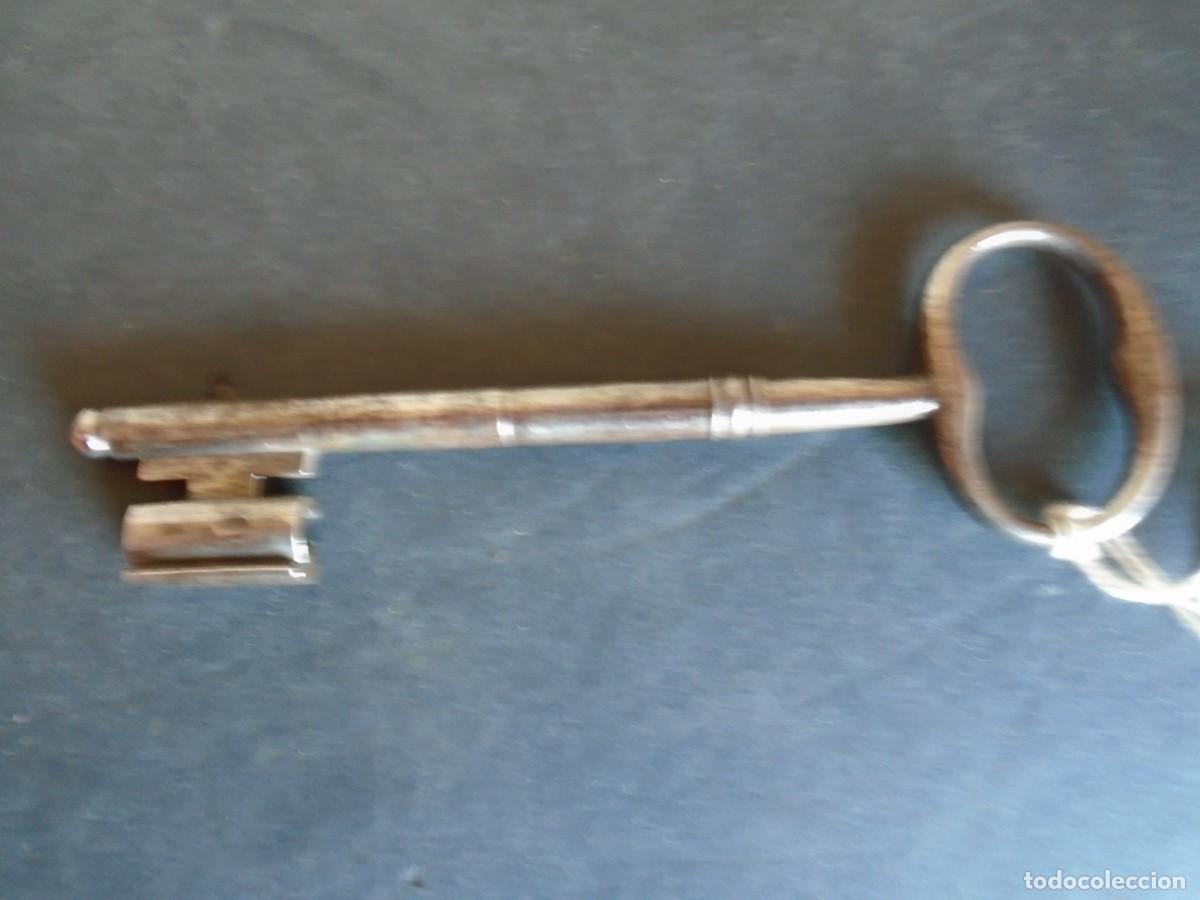 Antig&uuml;edades: (LLA-511)LLAVE DE FORJA - Foto 4