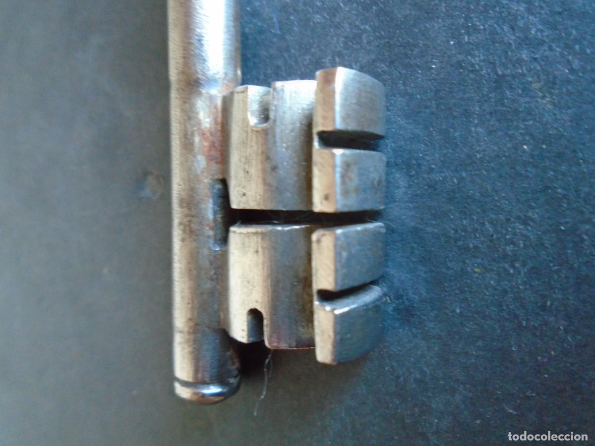 Antig&uuml;edades: (LLA-512)LLAVE DE FORJA - Foto 5