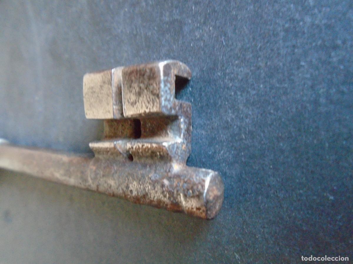 Antig&uuml;edades: (LLA-513)LLAVE DE FORJA - Foto 8