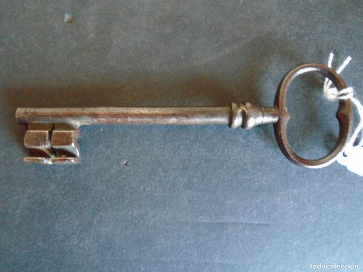 Antig&uuml;edades: (LLA-514)LLAVE DE FORJA - Foto 4