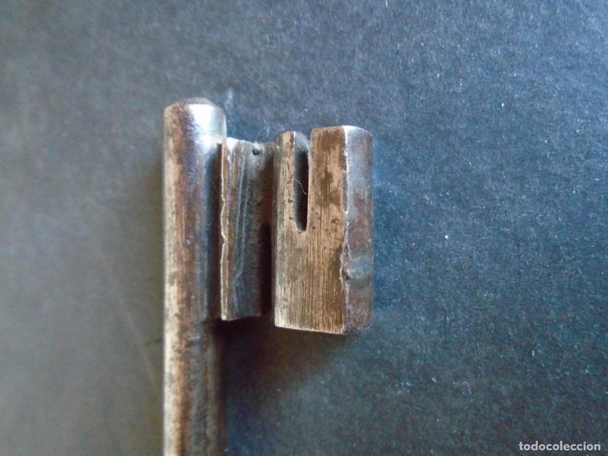 Antig&uuml;edades: (LLA-515)LLAVE DE FORJA - Foto 3