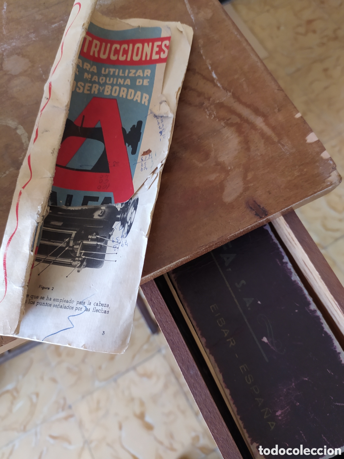 Antig&uuml;edades: M&aacute;quina de coser a&ntilde;os 40 - Foto 5