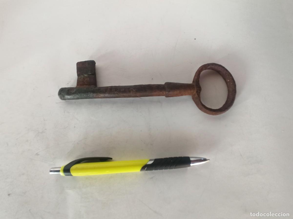 Antig&uuml;edades: Llave antigua de hierro - Foto 3