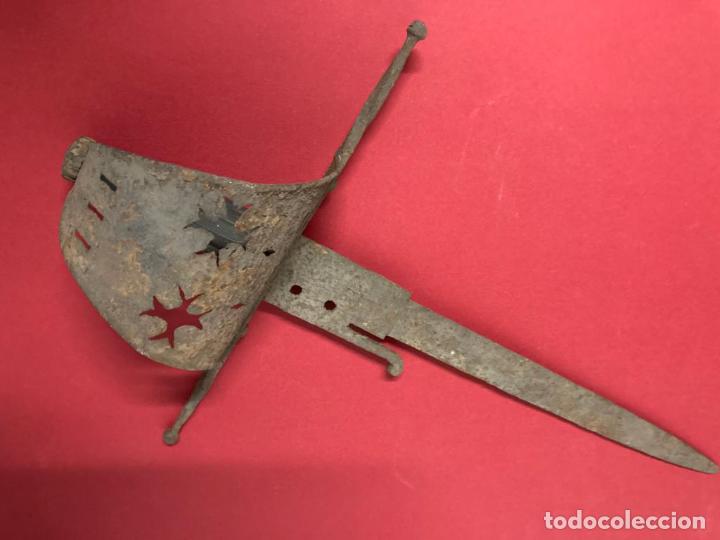 Antiquit&auml;ten: ANTIGUA DAGA EN HIERRO FORJADO