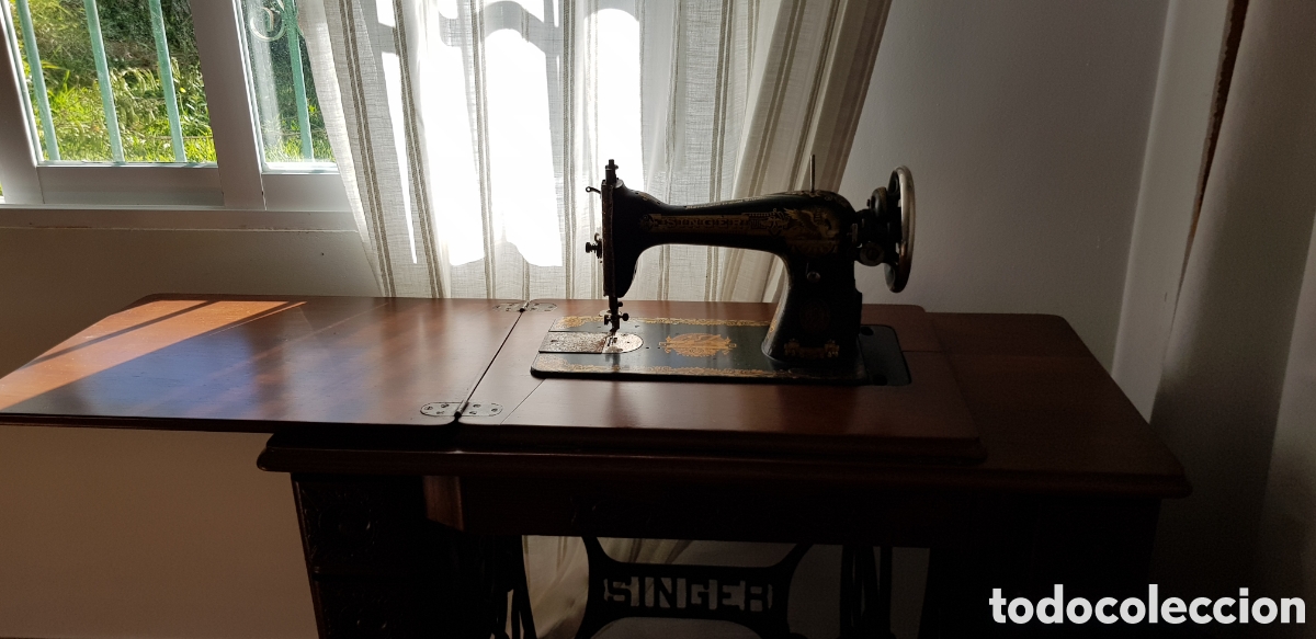 Antig&uuml;edades: Mueble maquina coser singer - Foto 3