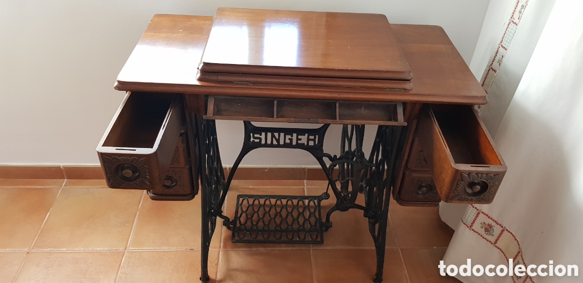 Antig&uuml;edades: Mueble maquina coser singer - Foto 6