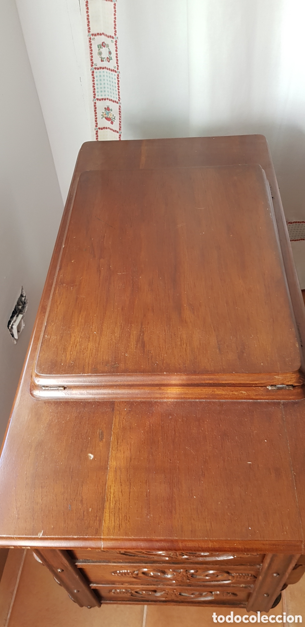 Antig&uuml;edades: Mueble maquina coser singer - Foto 8
