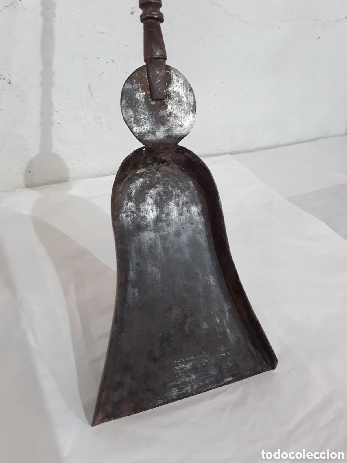 Antig&uuml;edades: Recogedor, pala de chimenea en forja - Foto 2