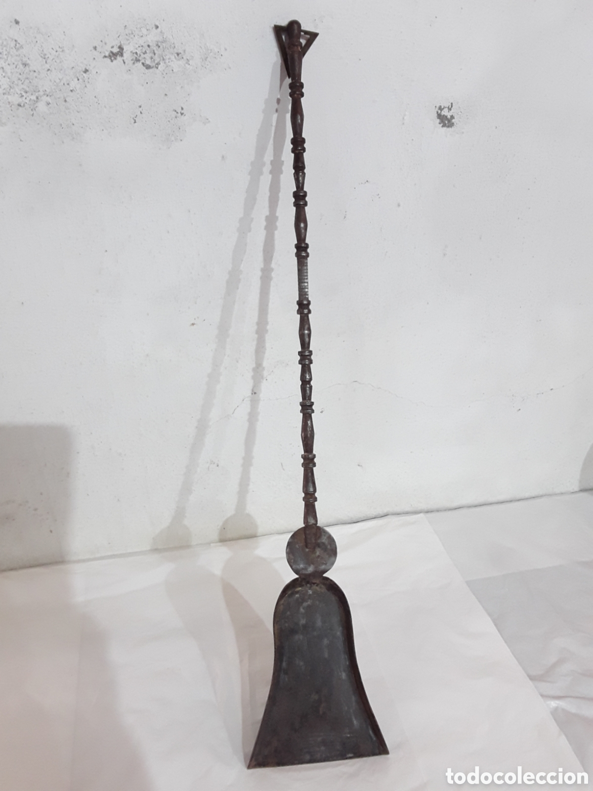 Antig&uuml;edades: Recogedor, pala de chimenea en forja - Foto 1