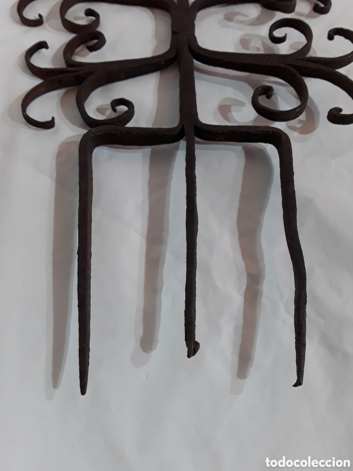Antig&uuml;edades: Tridente, pincho de chimenea en forja - Foto 2