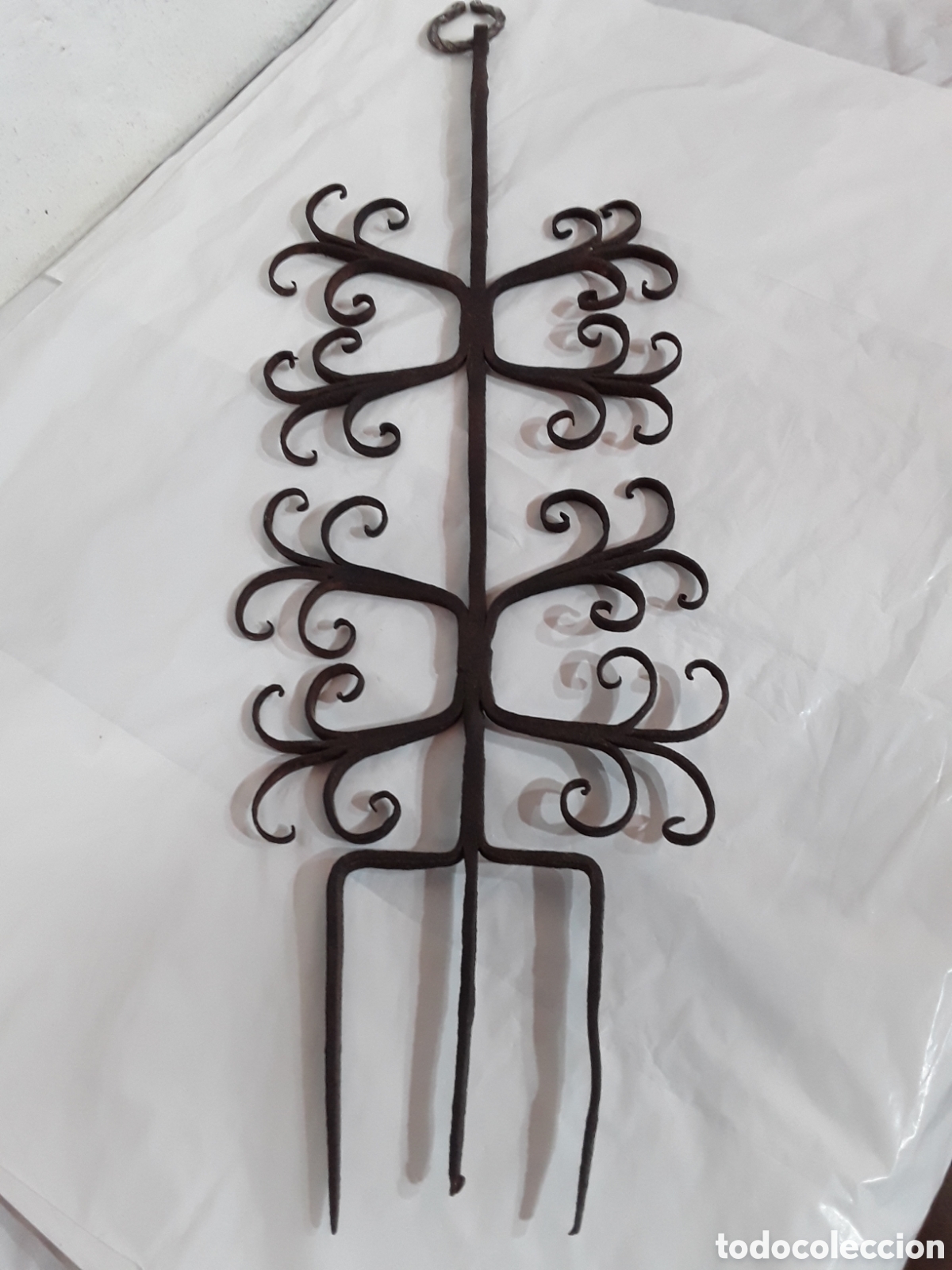 Antig&uuml;edades: Tridente, pincho de chimenea en forja - Foto 1